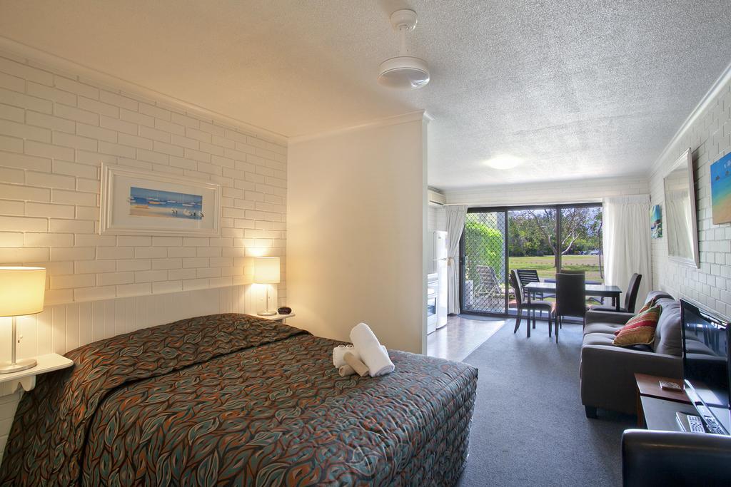 Aparthotel Regency Waterfront Noosa Noosaville Pokój zdjęcie